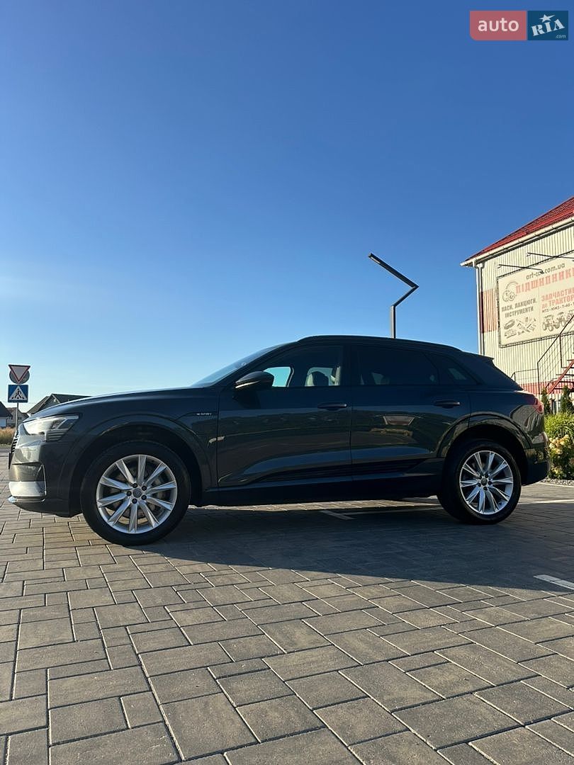 Audi e-tron 2020 VIN WAUZZZGE1MB014645 фото оголошення 5 з 34