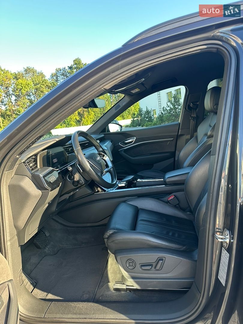 Audi e-tron 2020 VIN WAUZZZGE1MB014645 фото оголошення 11 з 34