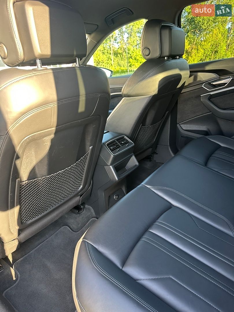 Audi e-tron 2020 VIN WAUZZZGE1MB014645 фото оголошення 17 з 34