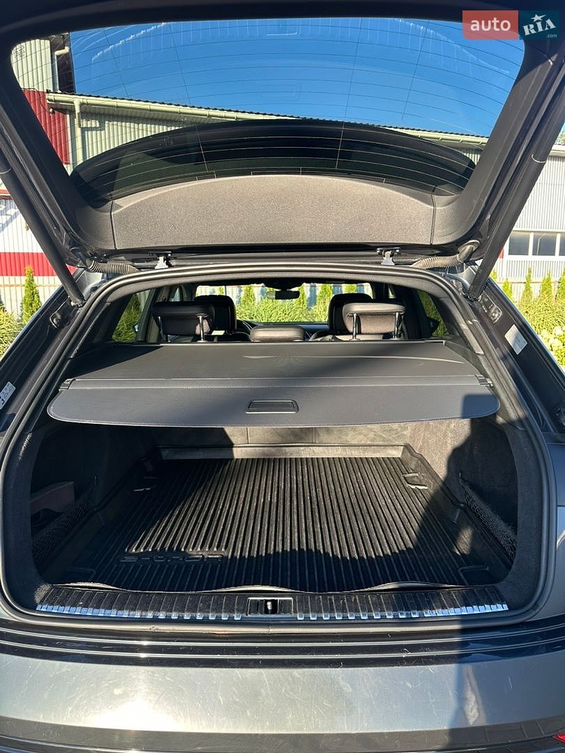 Audi e-tron 2020 VIN WAUZZZGE1MB014645 фото оголошення 18 з 34