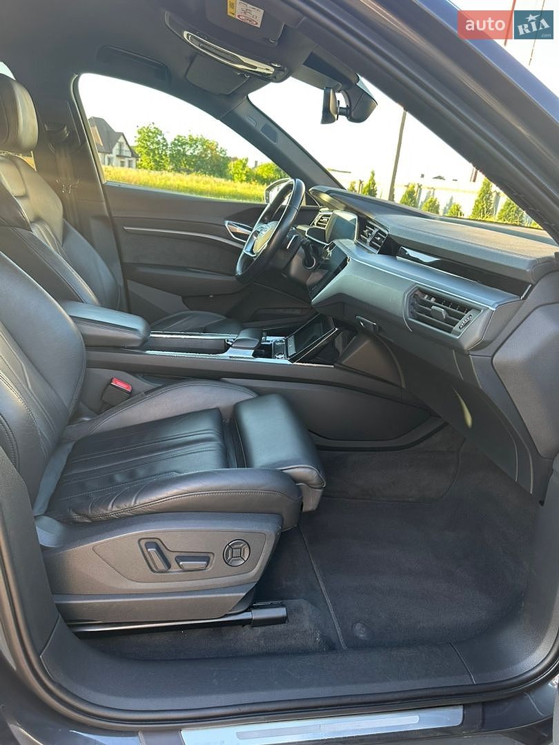 Audi e-tron 2020 VIN WAUZZZGE1MB014645 фото оголошення 24 з 34