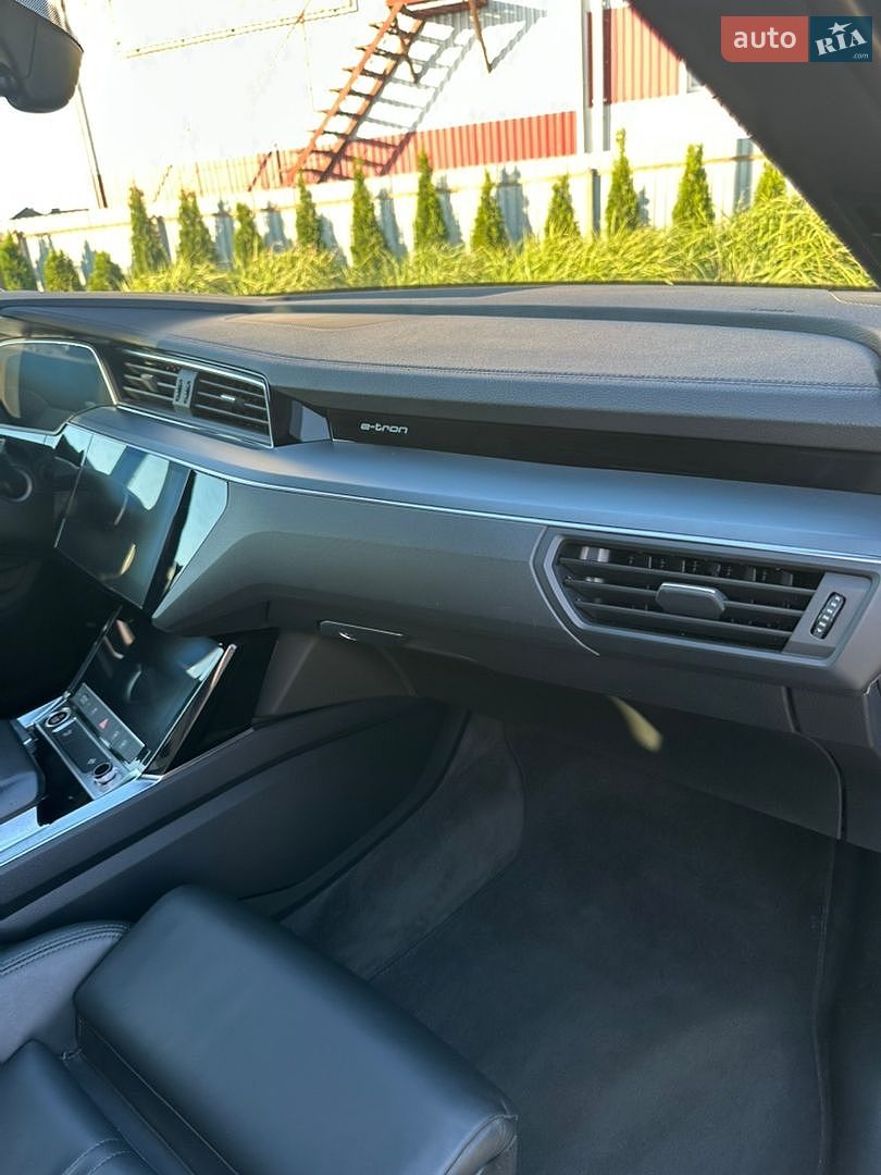 Audi e-tron 2020 VIN WAUZZZGE1MB014645 фото оголошення 26 з 34