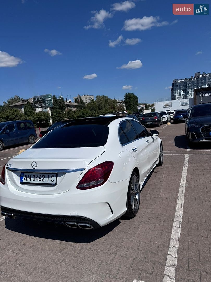 Mercedes-Benz C-Class 2017 VIN 55SWF4JB9HU232818 фото оголошення 5 з 16