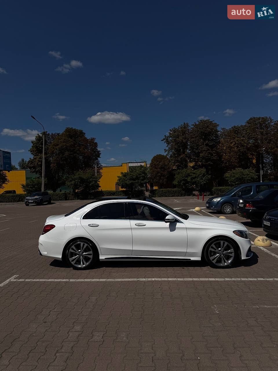 Mercedes-Benz C-Class 2017 VIN 55SWF4JB9HU232818 фото оголошення 4 з 16