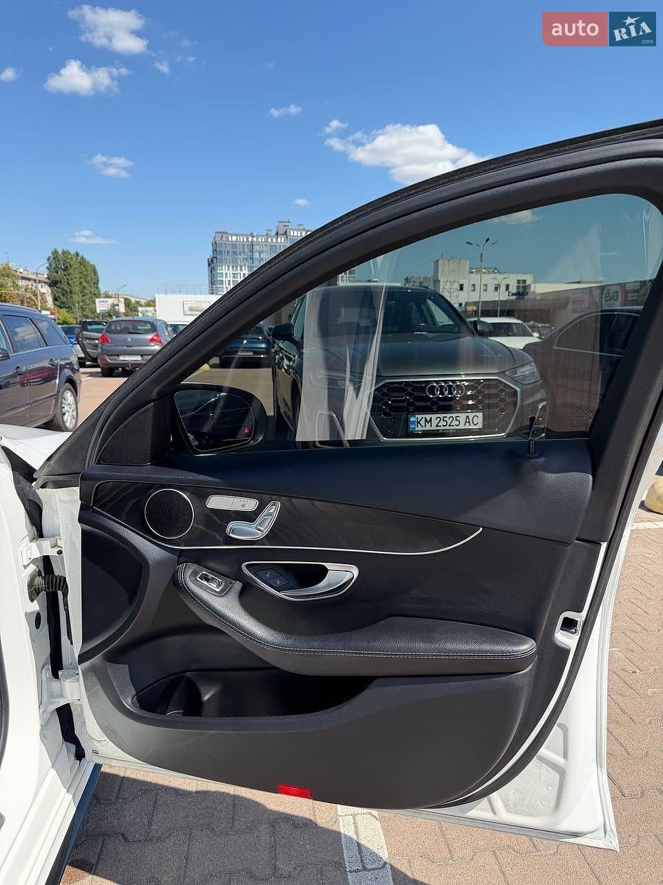 Mercedes-Benz C-Class 2017 VIN 55SWF4JB9HU232818 фото оголошення 8 з 16