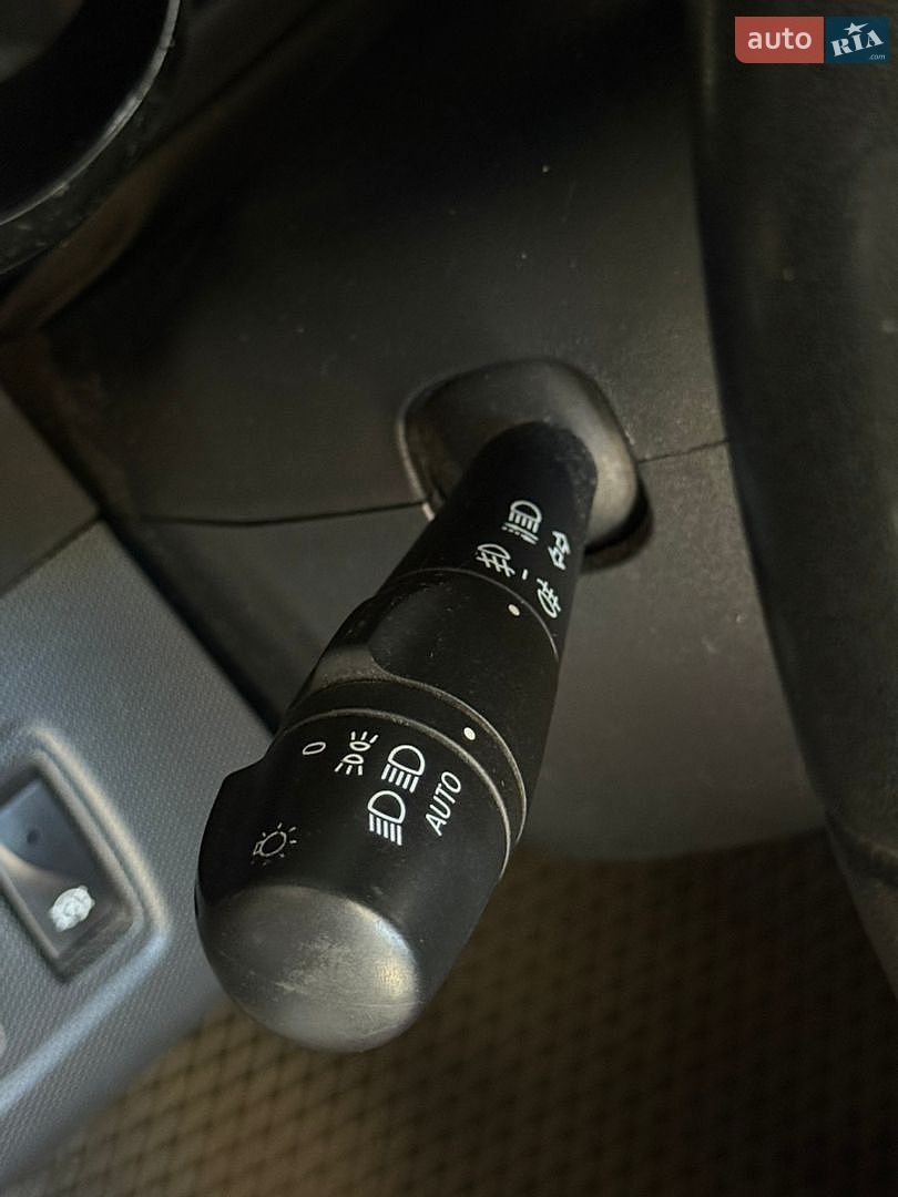 Renault Clio 2013 VIN VF17RJL0H49704142 фото оголошення 18 з 33