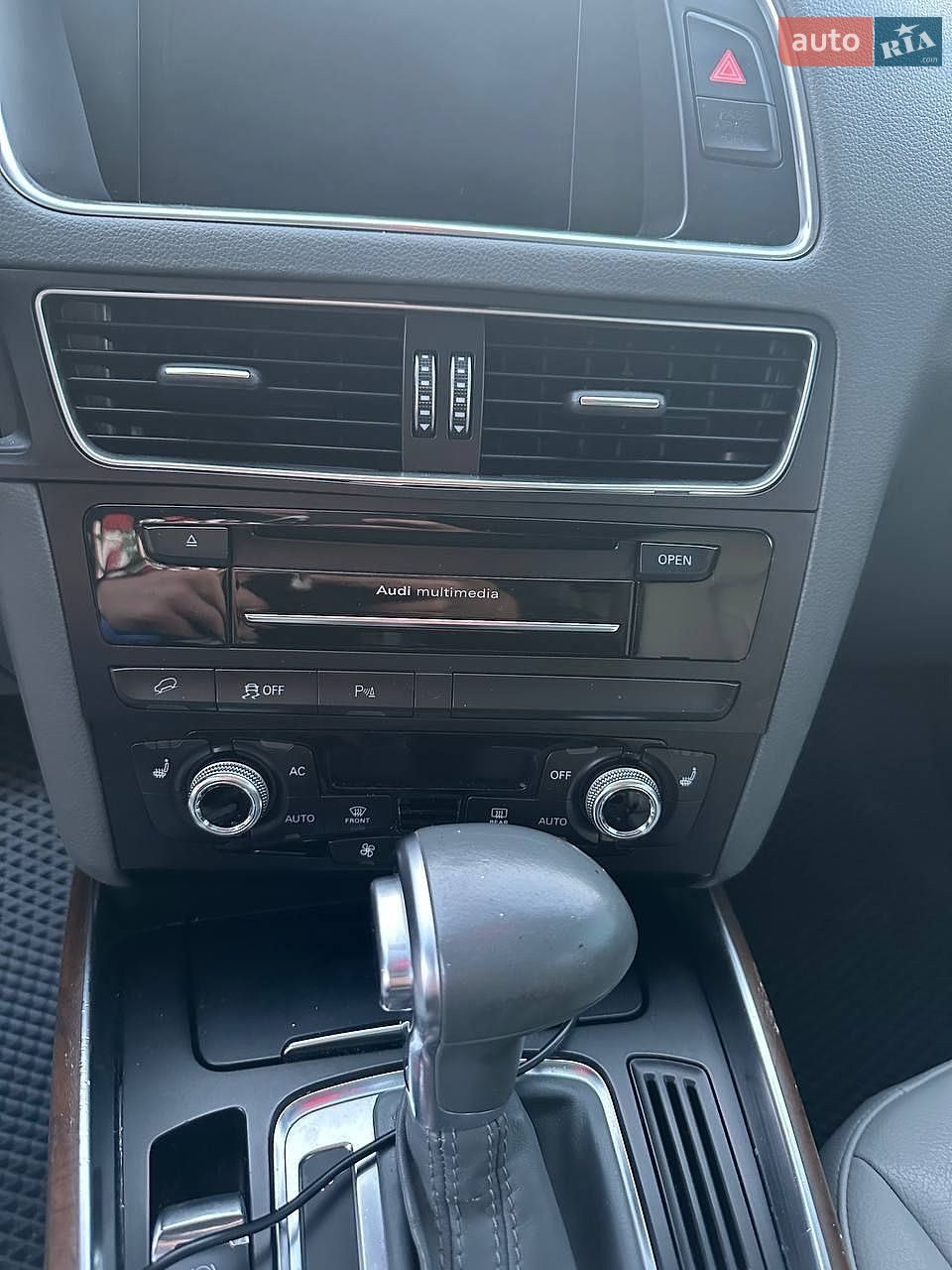 Audi Q5 2014 VIN WA1LFAFP6EA072595 фото оголошення 17 з 40
