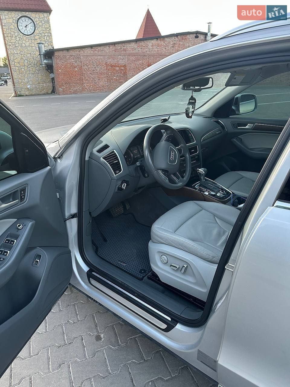 Audi Q5 2014 VIN WA1LFAFP6EA072595 фото оголошення 12 з 40