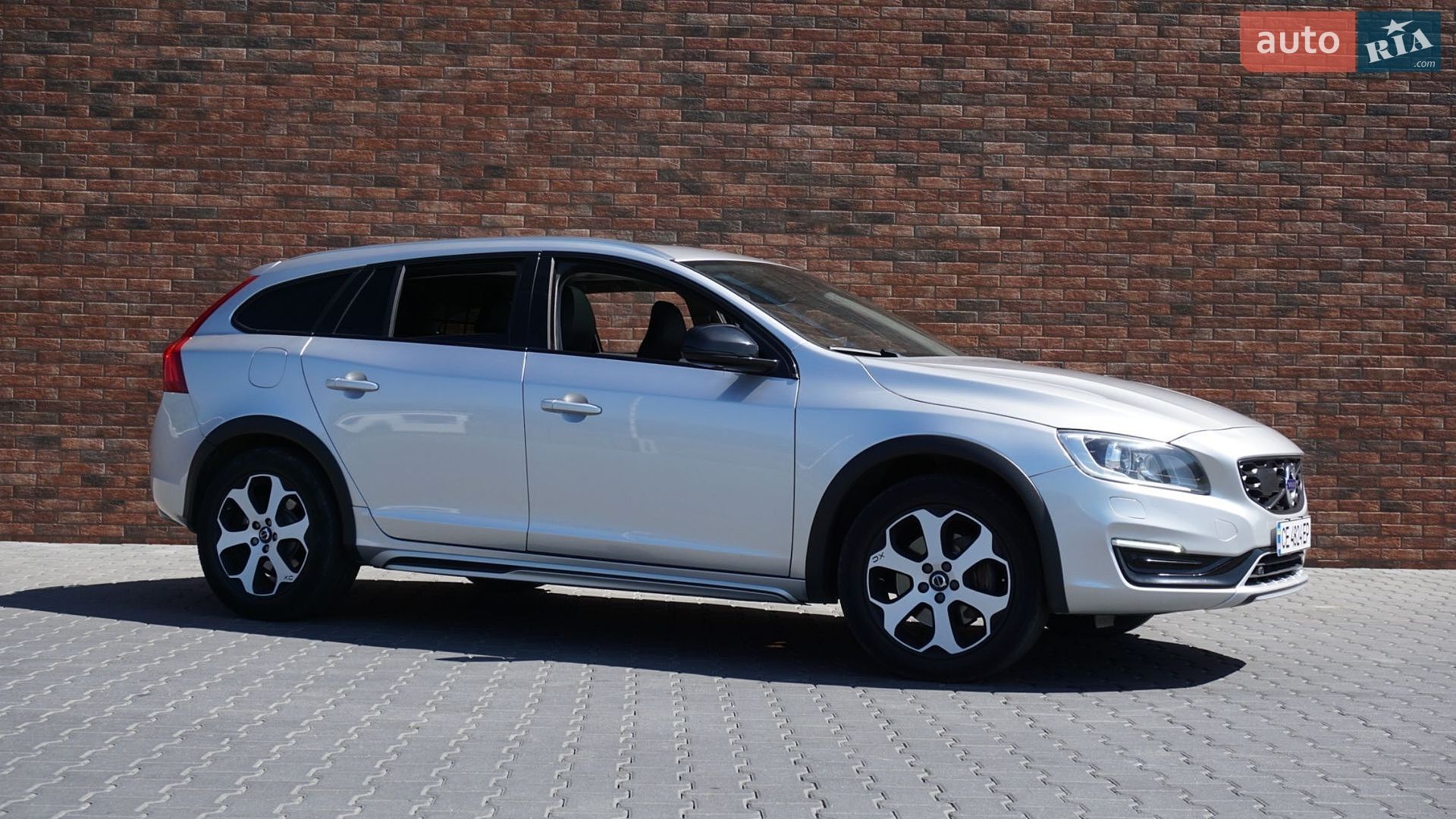 Volvo V60 Cross Country 2015 VIN YV4612HK1G1003385 фото оголошення 3 з 34