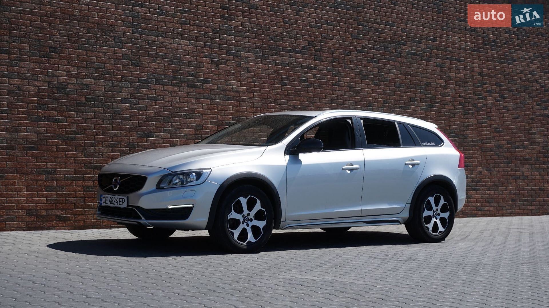 Volvo V60 Cross Country 2015 VIN YV4612HK1G1003385 фото оголошення 12 з 34