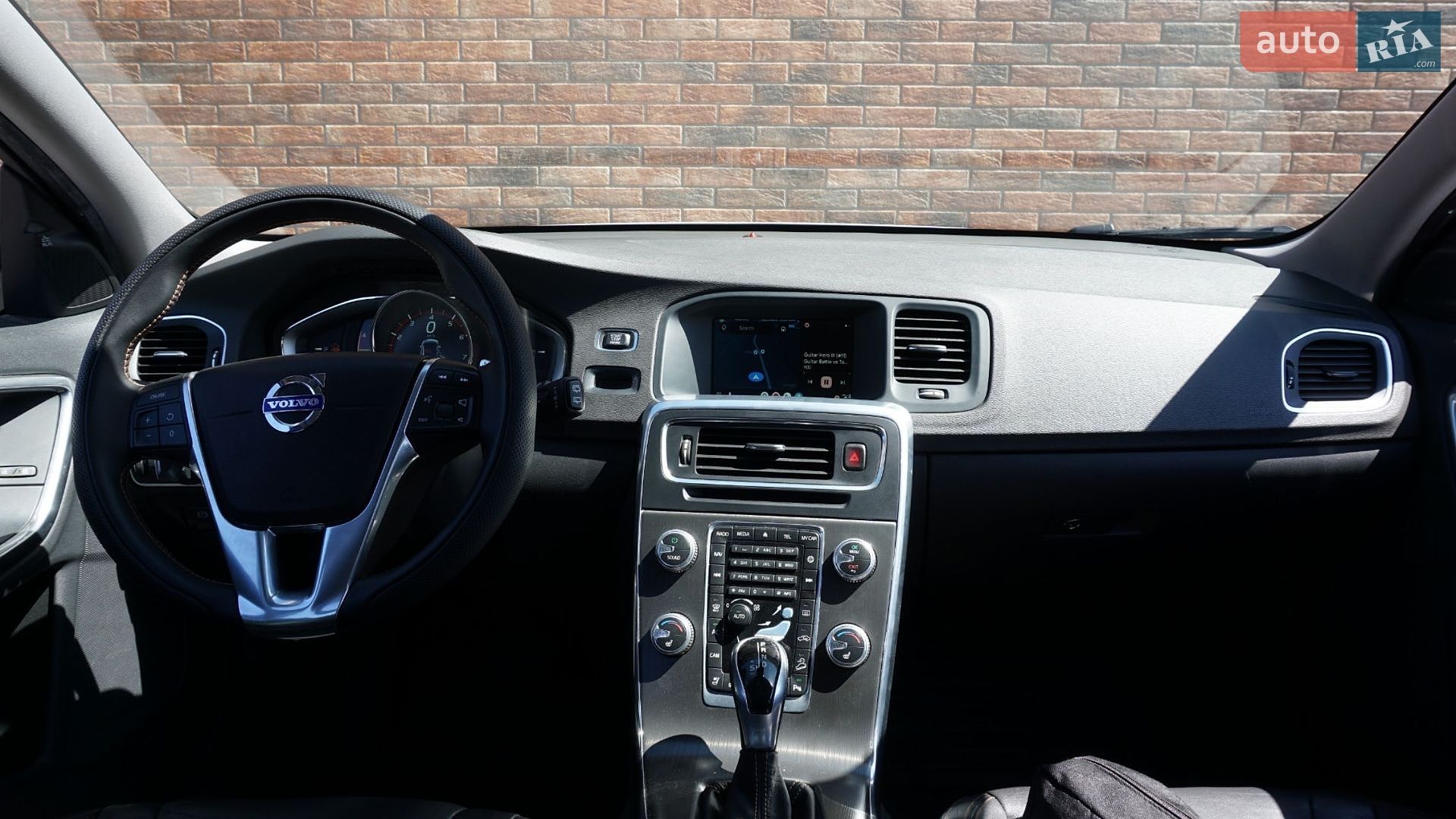 Volvo V60 Cross Country 2015 VIN YV4612HK1G1003385 фото оголошення 16 з 34