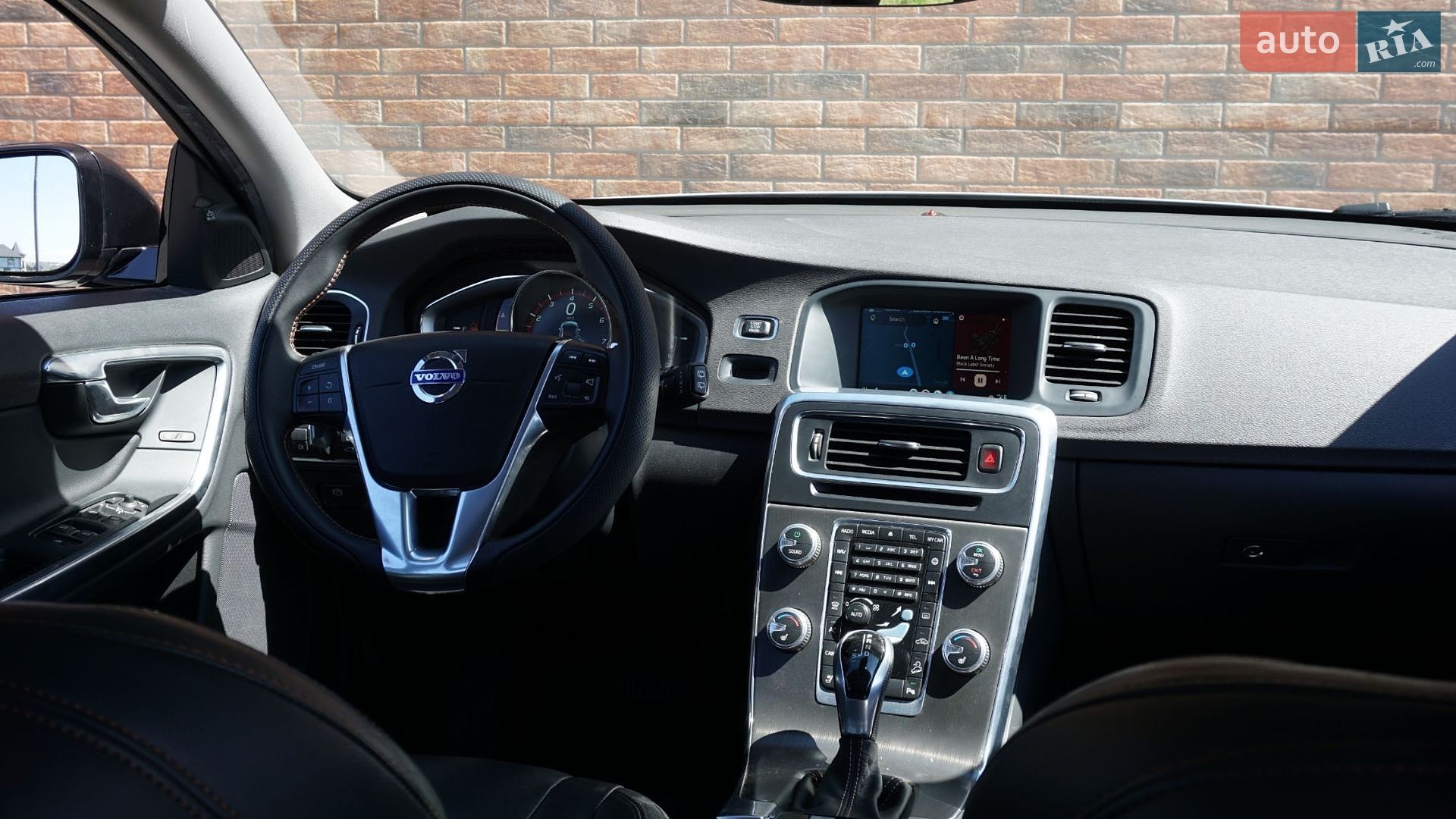 Volvo V60 Cross Country 2015 VIN YV4612HK1G1003385 фото оголошення 17 з 34