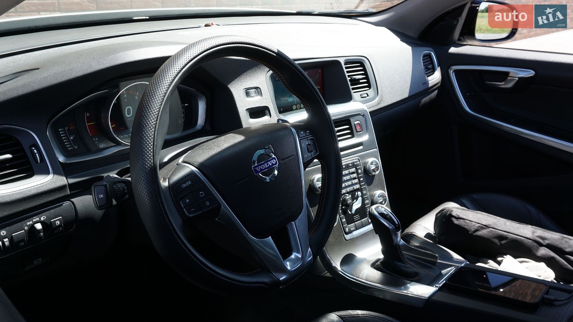 Volvo V60 Cross Country 2015 VIN YV4612HK1G1003385 фото оголошення 19 з 34
