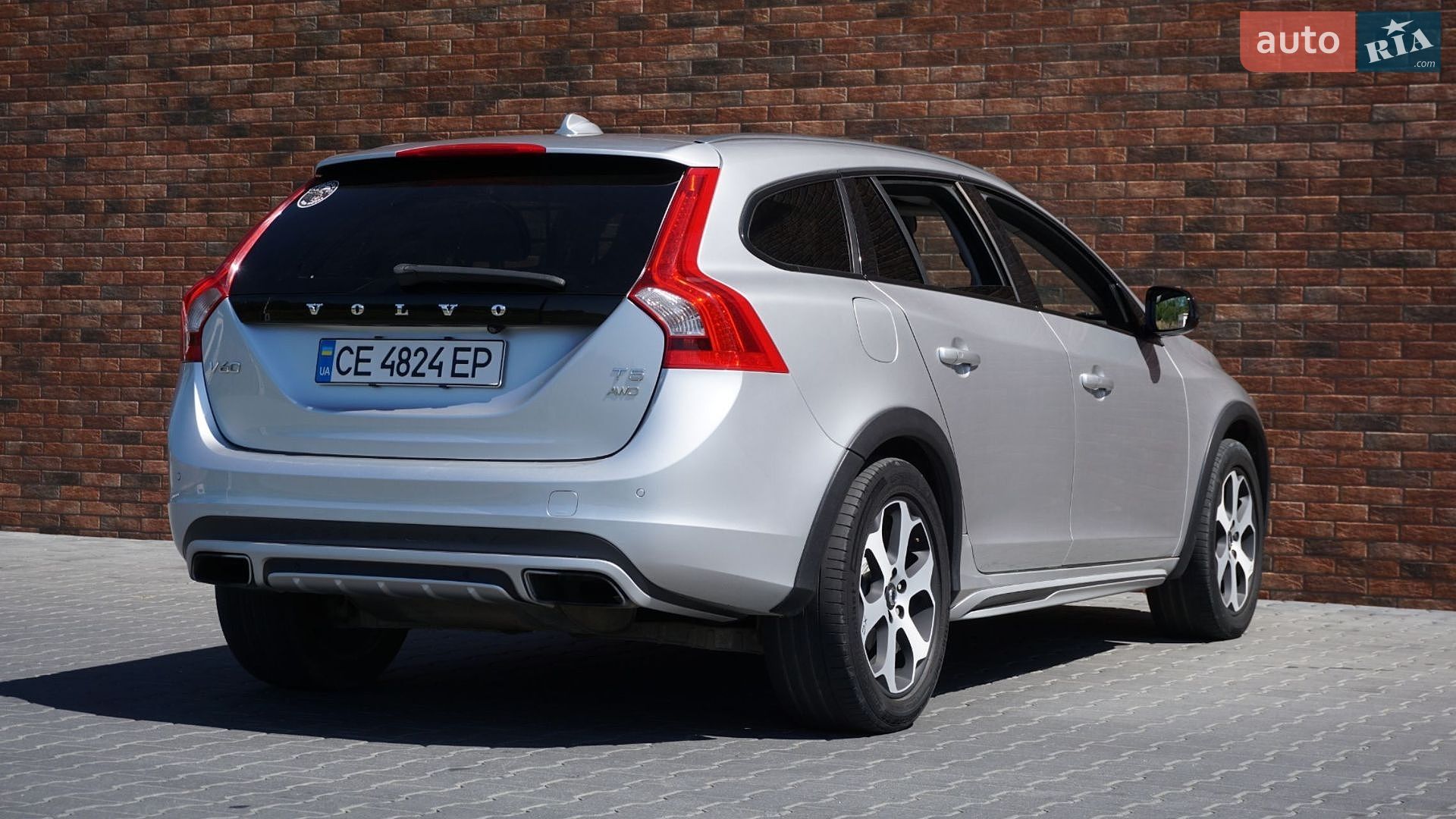 Volvo V60 Cross Country 2015 VIN YV4612HK1G1003385 фото оголошення 15 з 34