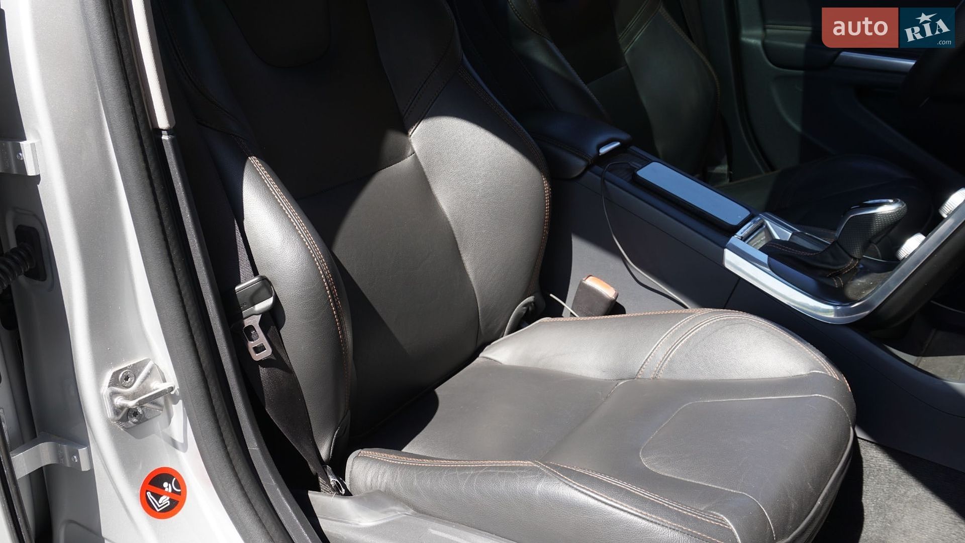 Volvo V60 Cross Country 2015 VIN YV4612HK1G1003385 фото оголошення 22 з 34
