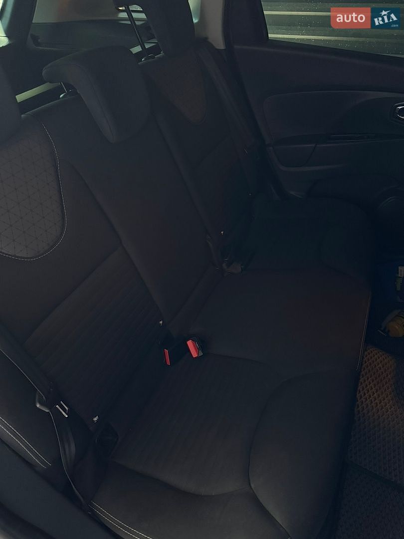 Renault Clio 2013 VIN VF17RJL0H49704142 фото оголошення 32 з 33
