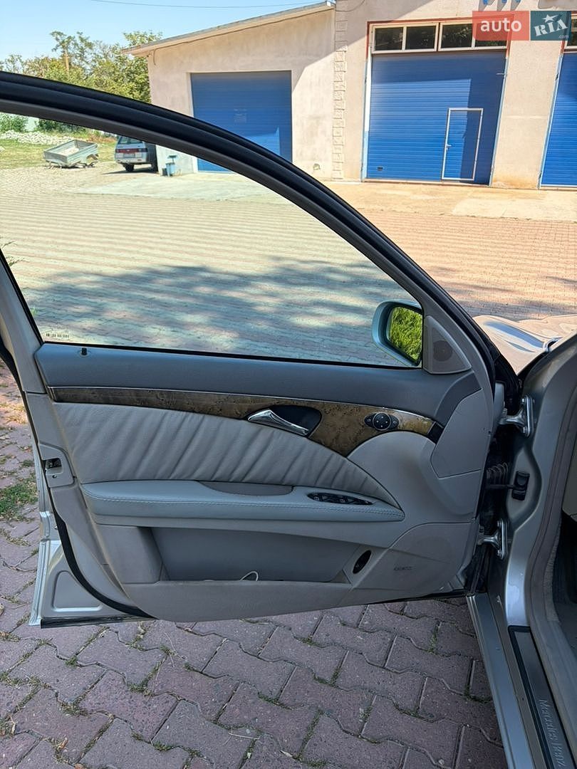 Mercedes-Benz E-Class 2004 VIN WDB2110061A727603 фото оголошення 18 з 19