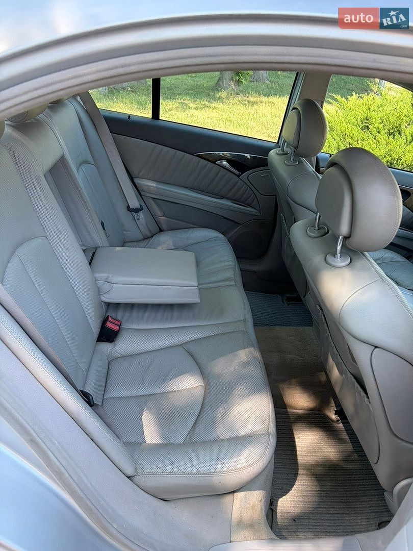 Mercedes-Benz E-Class 2004 VIN WDB2110061A727603 фото оголошення 12 з 19