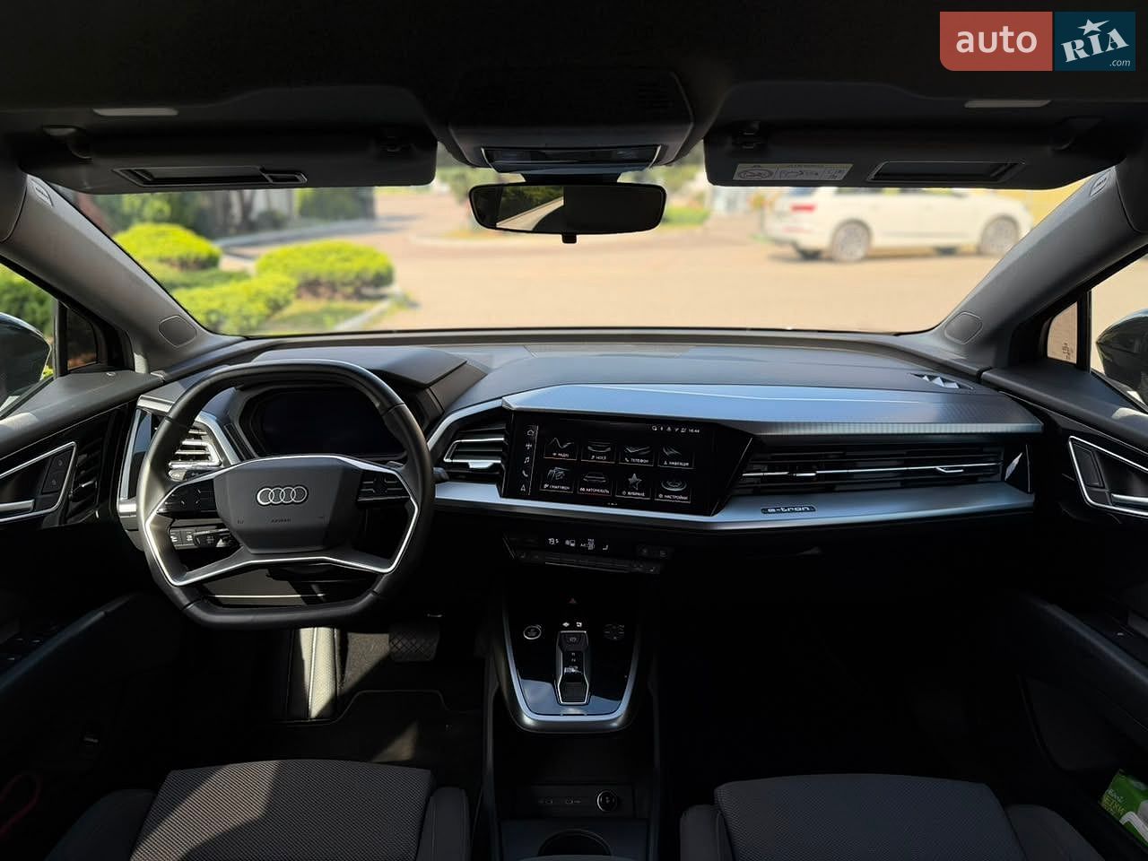 Audi Q4 e-tron 2024 VIN WAUZZZFZ2SP027134 фото оголошення 17 з 21