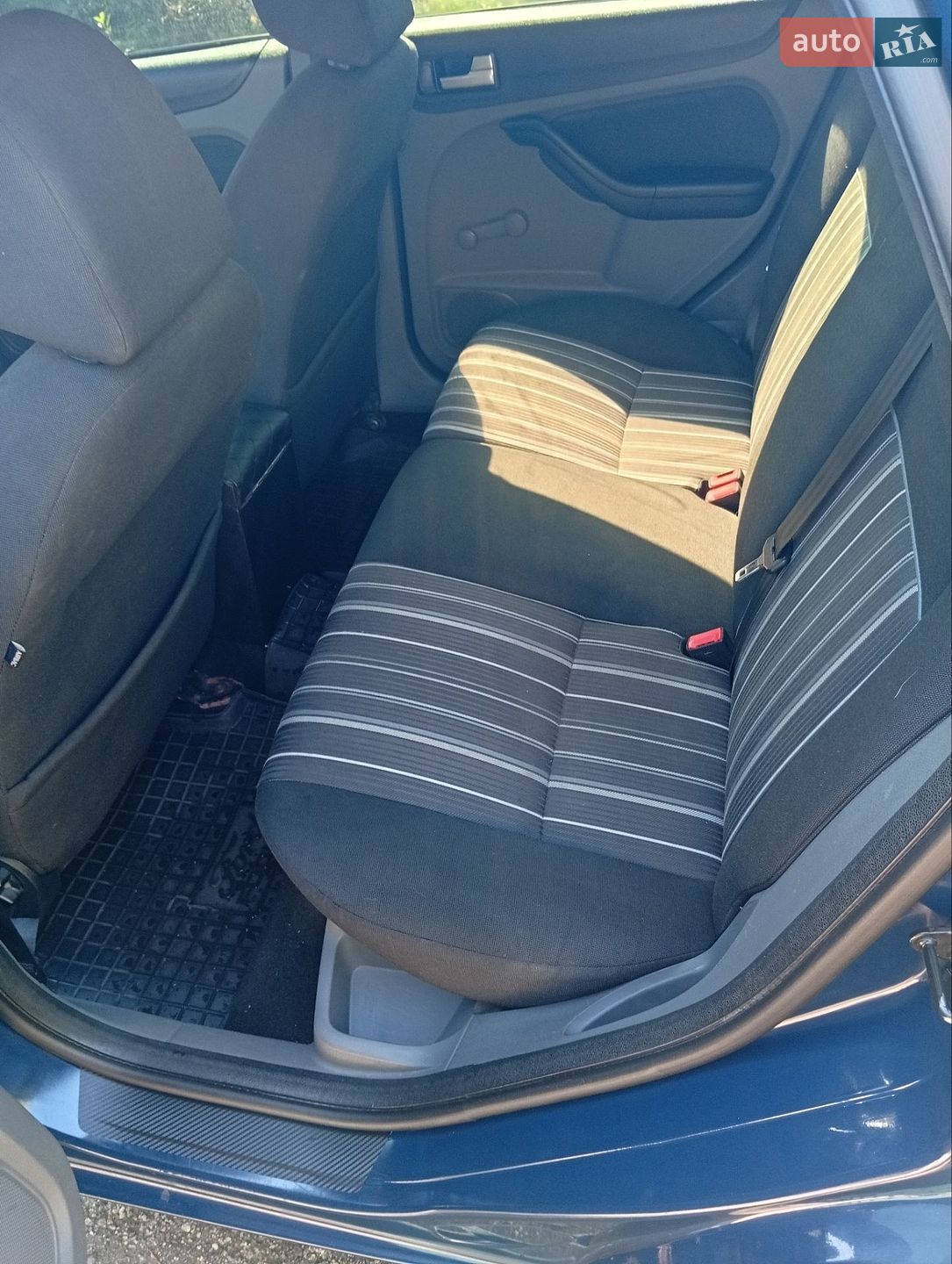 Ford Focus 2010 VIN WF0SXXGCDSAY58370 фото оголошення 4 з 9