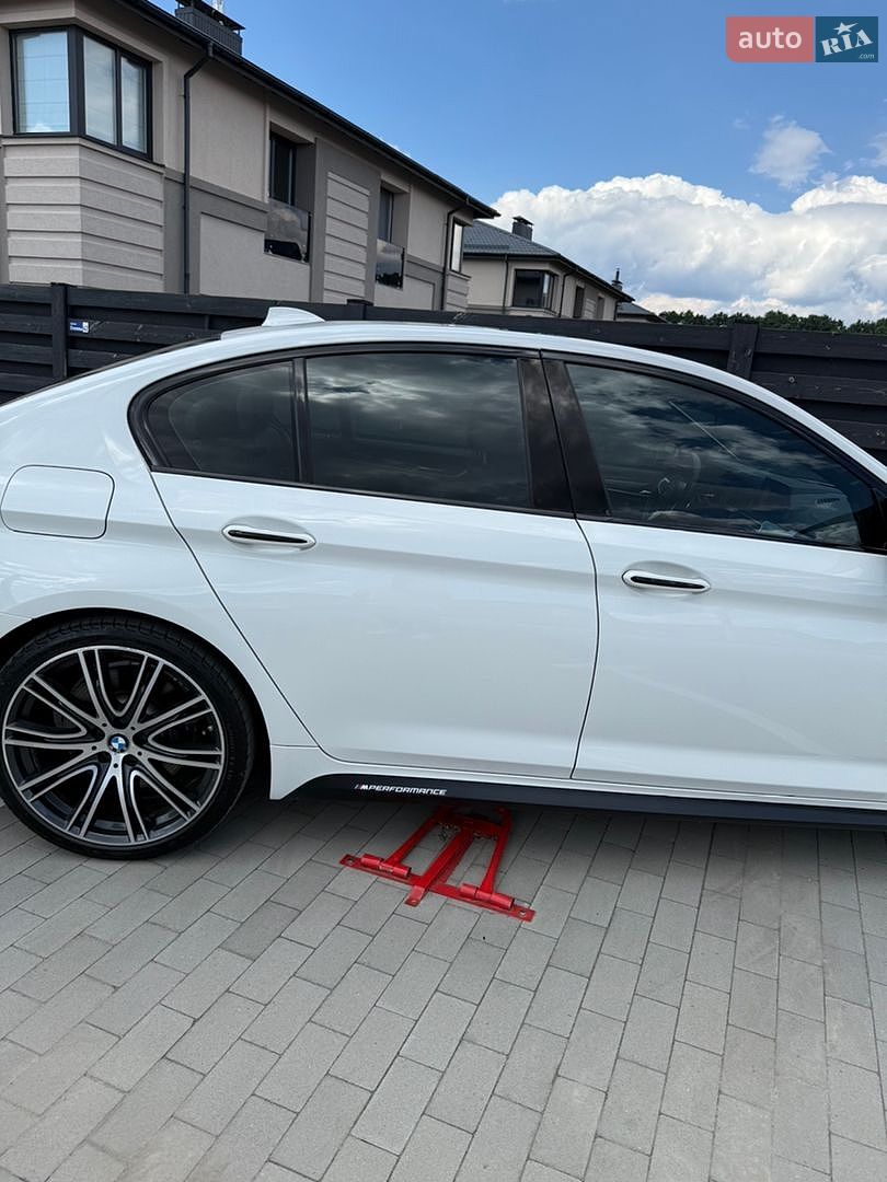 BMW 5 Series 2017 VIN WBAJE5C54JG918690 фото оголошення 19 з 24