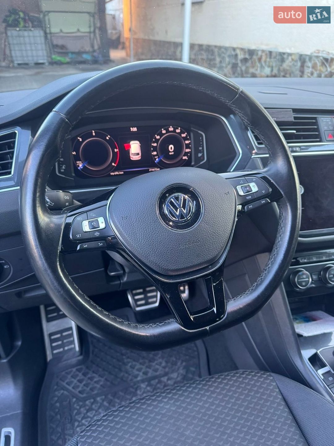 Volkswagen Tiguan 2020 VIN WVGZZZ5NZMM017561 фото оголошення 34 з 58