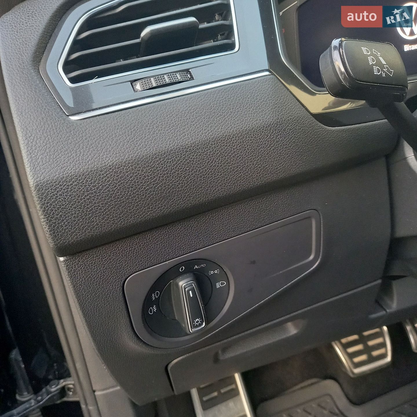 Volkswagen Tiguan 2020 VIN WVGZZZ5NZMM017561 фото оголошення 51 з 58