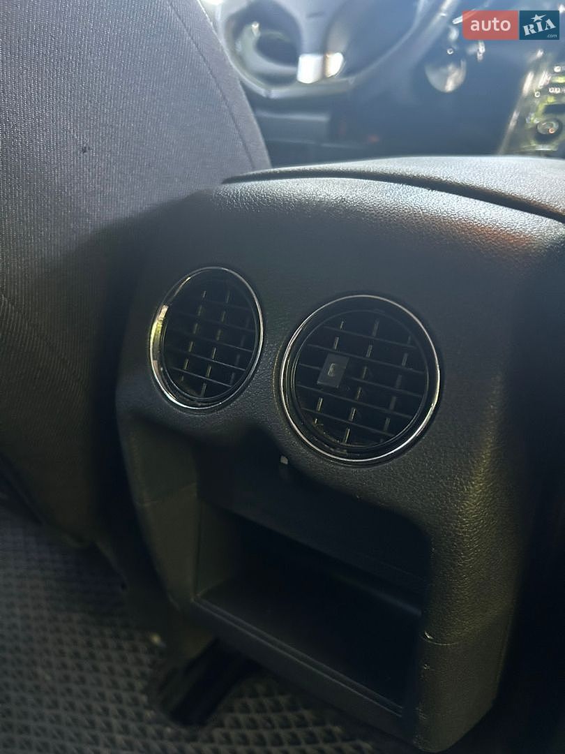 Peugeot 3008 2011 VIN VF30U9HR8BS223689 фото оголошення 30 з 50