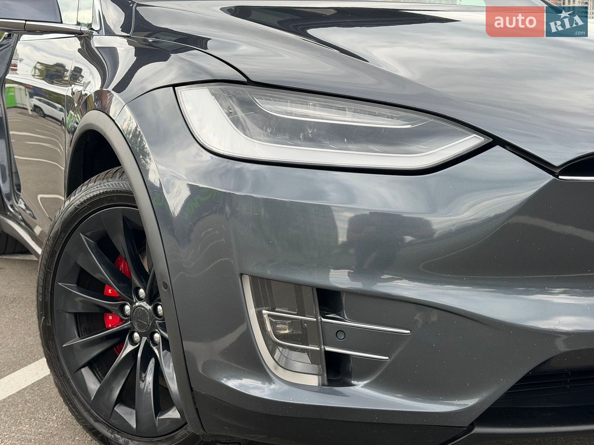 Tesla Model X 2017 VIN 5YJXCDE41HF052307 фото оголошення 2 з 39