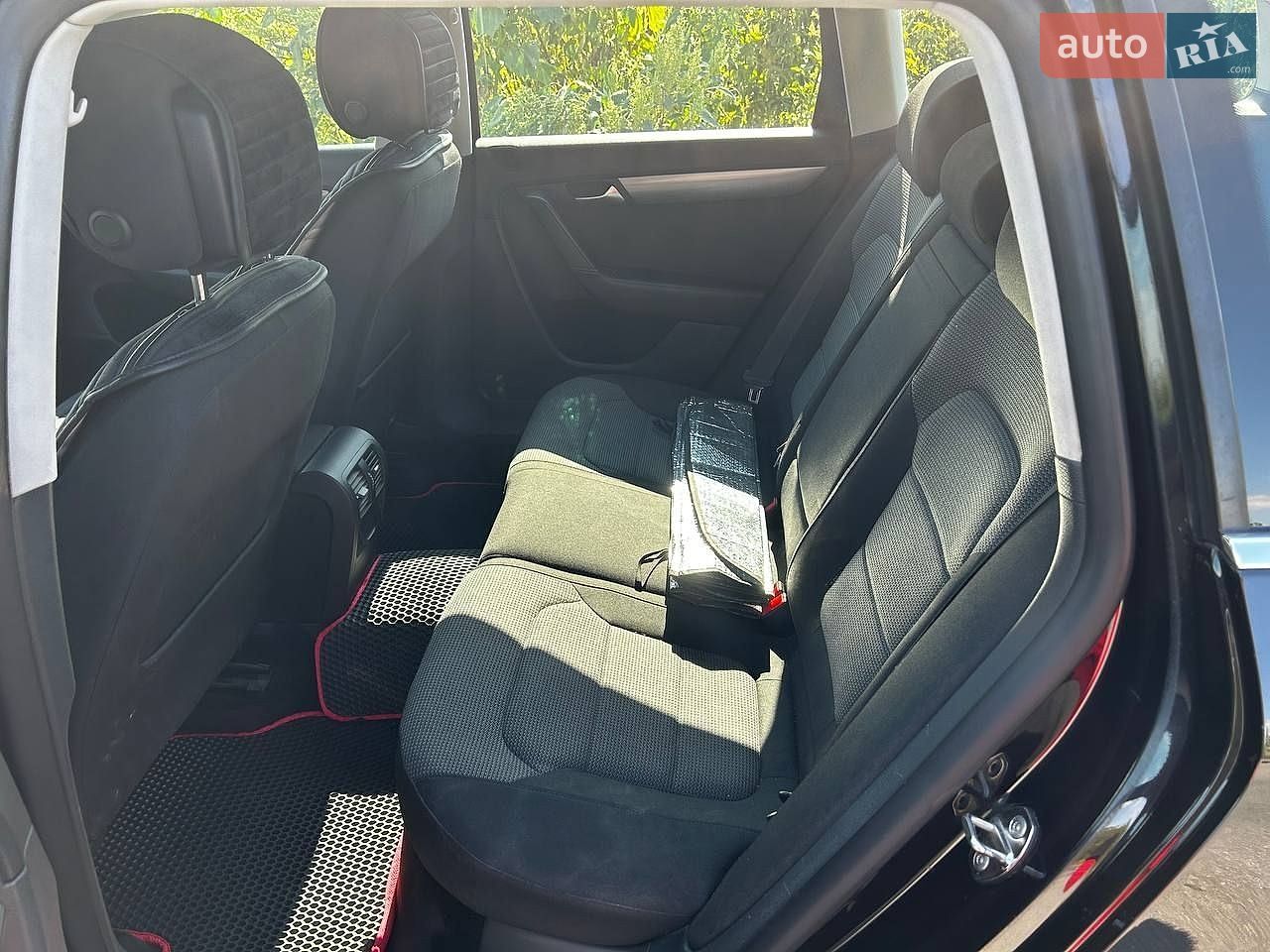 Volkswagen Passat 2011 VIN WVWZZZ3CZBE375577 фото оголошення 17 з 19