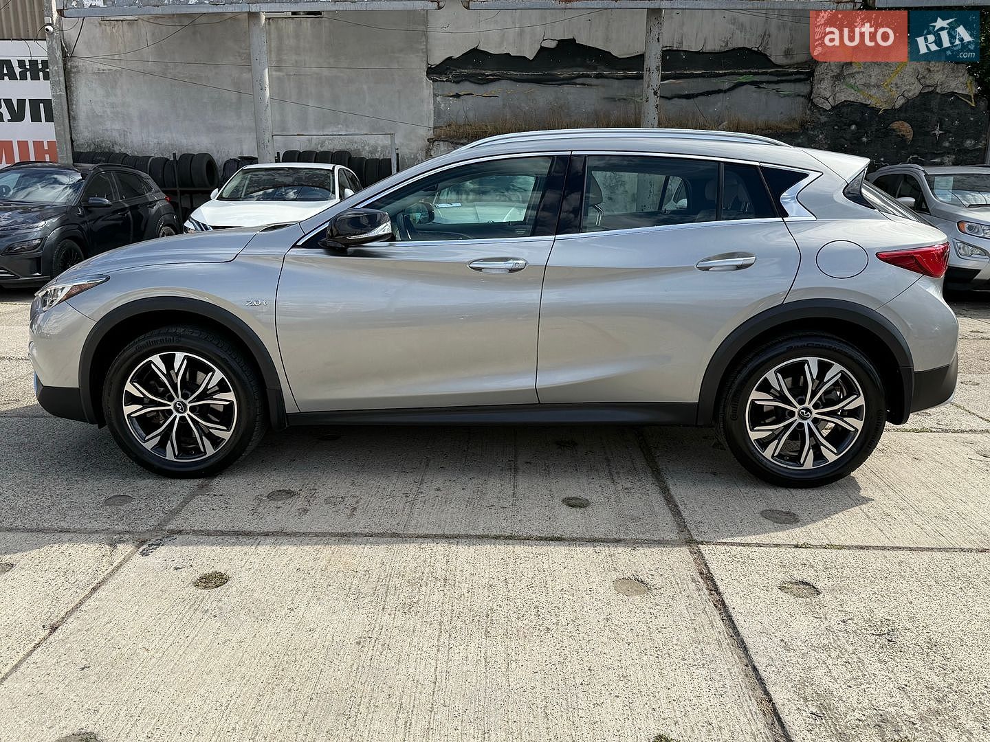 Infiniti QX30 2018 VIN SJKCH5CR2KA011265 фото оголошення 6 з 53
