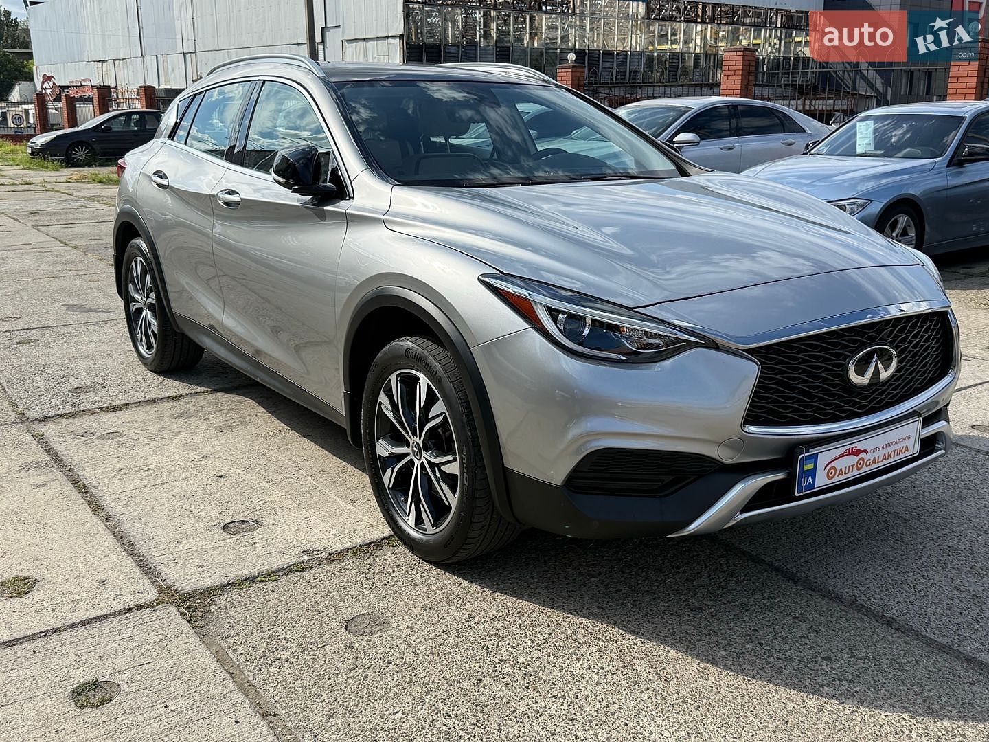 Infiniti QX30 2018 VIN SJKCH5CR2KA011265 фото оголошення 7 з 53