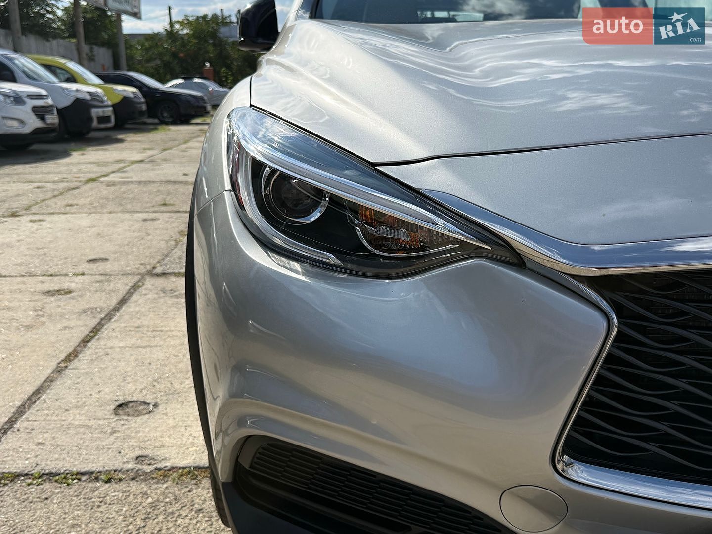 Infiniti QX30 2018 VIN SJKCH5CR2KA011265 фото оголошення 15 з 53