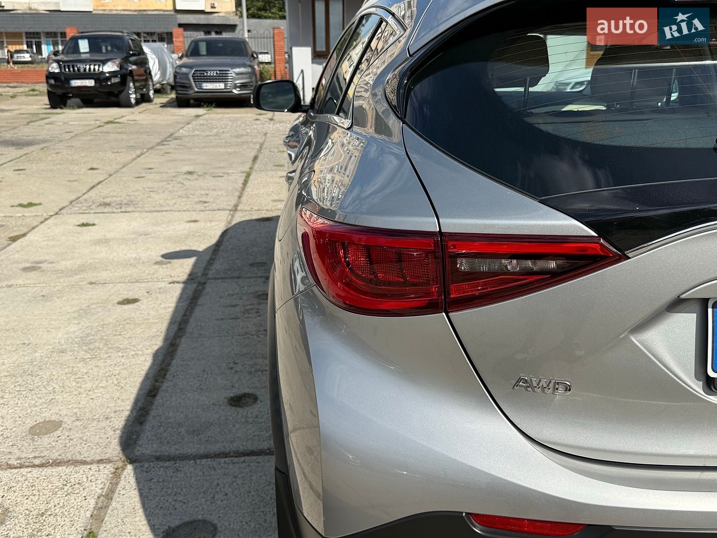 Infiniti QX30 2018 VIN SJKCH5CR2KA011265 фото оголошення 19 з 53