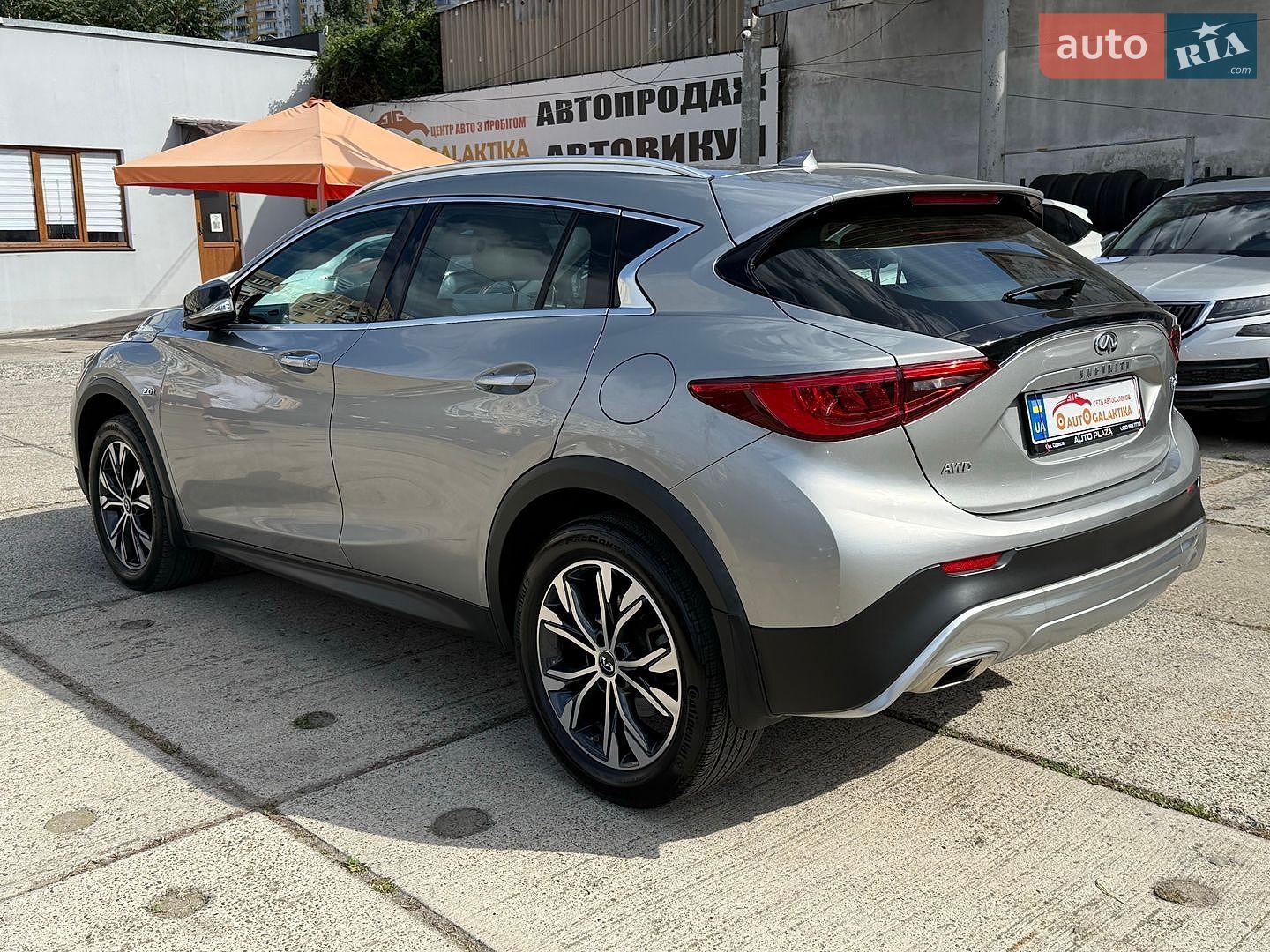 Infiniti QX30 2018 VIN SJKCH5CR2KA011265 фото оголошення 8 з 53