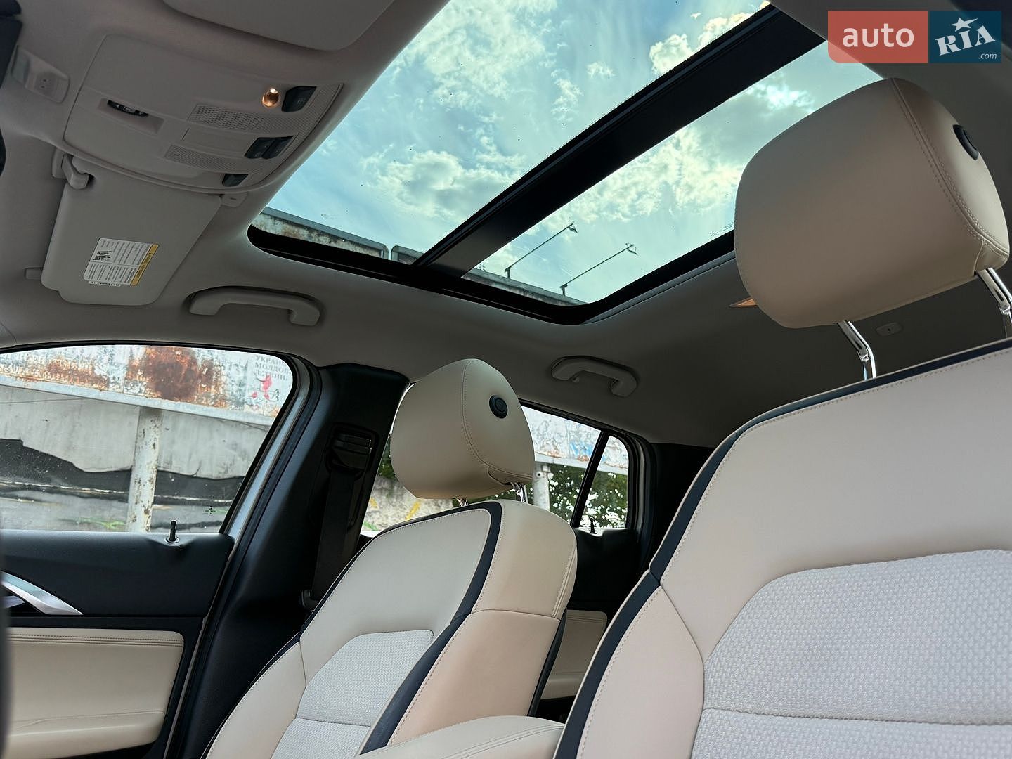 Infiniti QX30 2018 VIN SJKCH5CR2KA011265 фото оголошення 37 з 53
