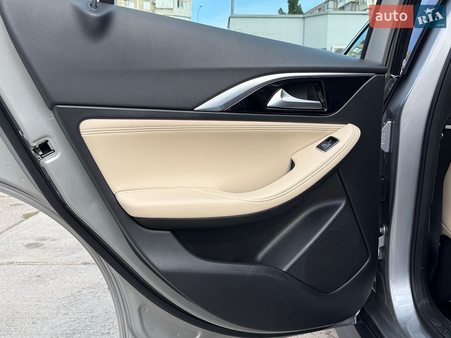Infiniti QX30 2018 VIN SJKCH5CR2KA011265 фото оголошення 39 з 53