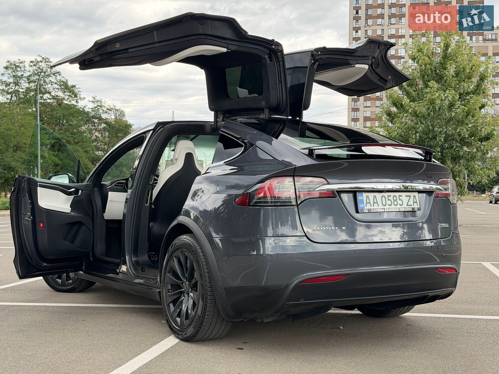 Tesla Model X 2017 VIN 5YJXCDE41HF052307 фото оголошення 7 з 39