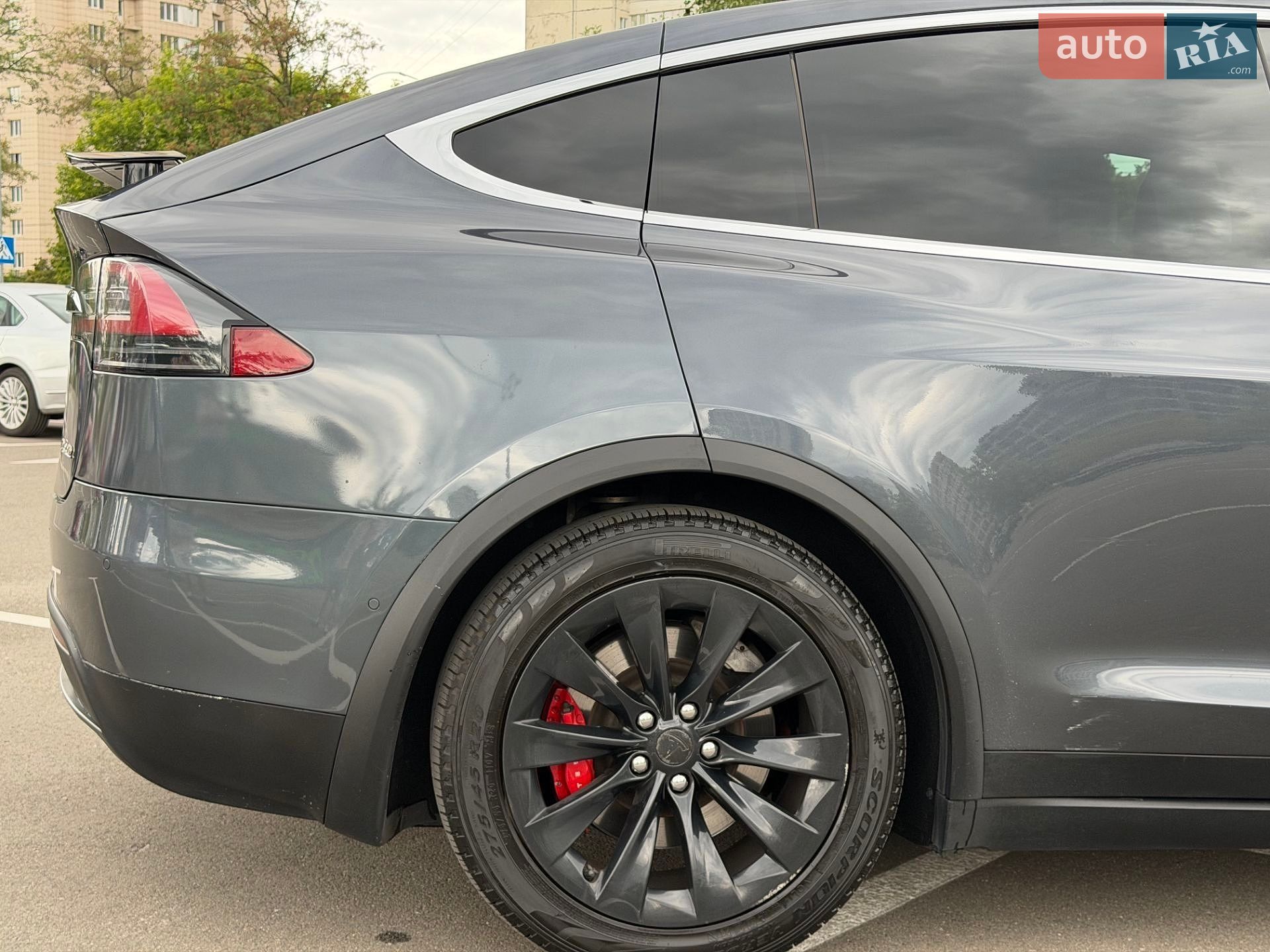 Tesla Model X 2017 VIN 5YJXCDE41HF052307 фото оголошення 13 з 39
