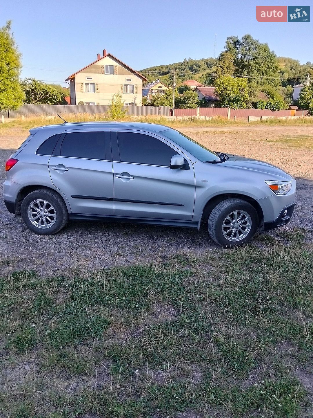 Mitsubishi ASX 2011 VIN JMBXJGA6WBZ435521 фото оголошення 3 з 18