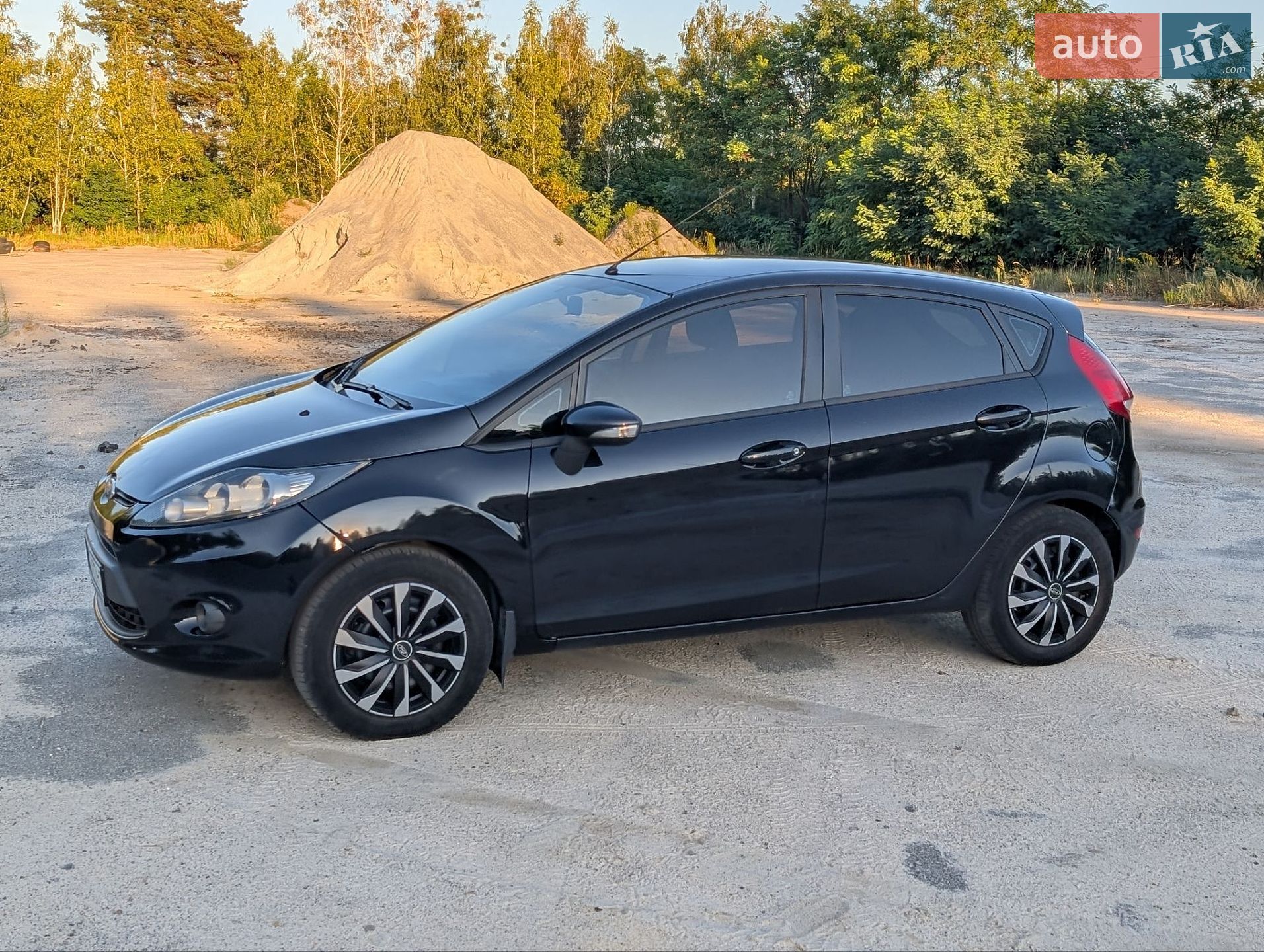 Ford Fiesta 2011 VIN WF0JXXGAJJBC02458 фото оголошення 18 з 65