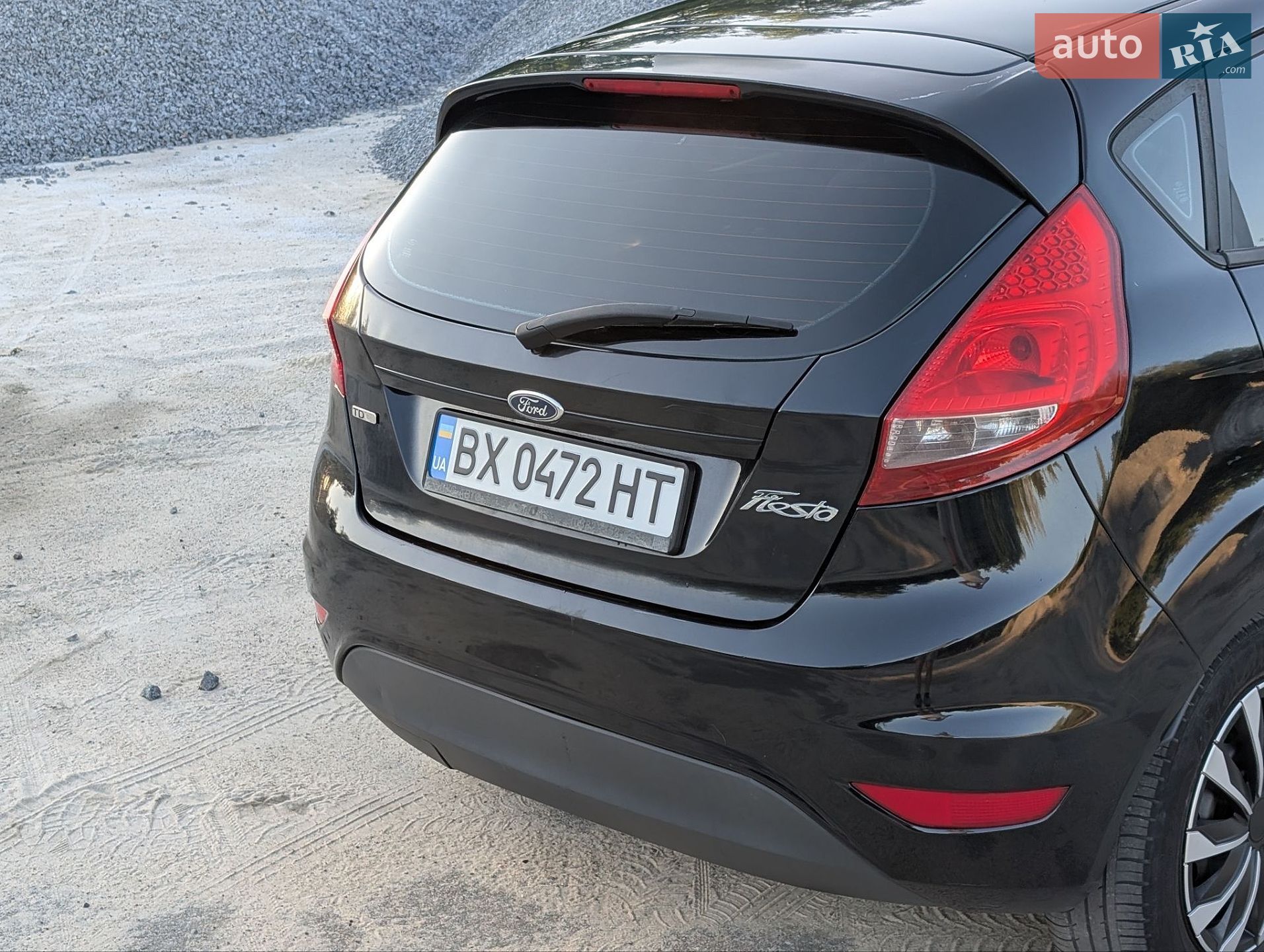 Ford Fiesta 2011 VIN WF0JXXGAJJBC02458 фото оголошення 33 з 65