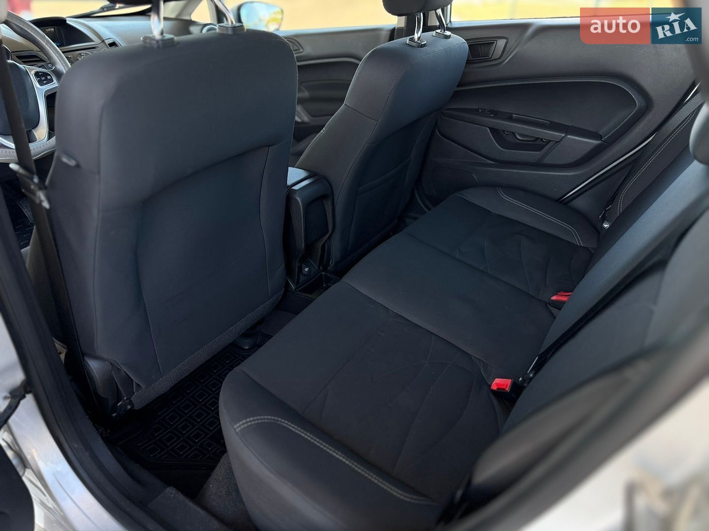 Ford Fiesta 2017 VIN 3FADP4BJ0JM101649 фото оголошення 14 з 16
