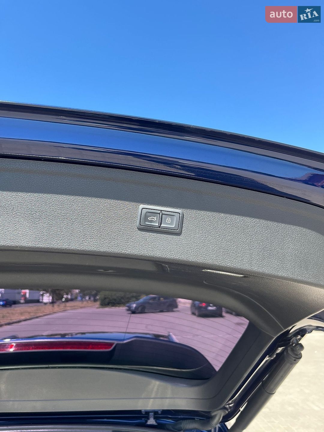 Audi Q5 2017 VIN WAUZZZFY7H2007748 фото оголошення 14 з 37