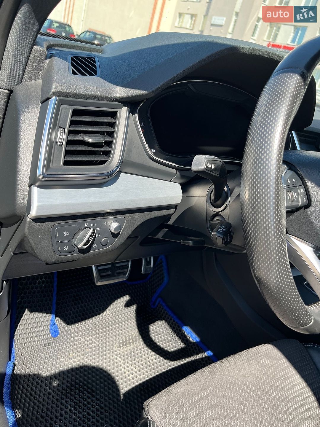Audi Q5 2017 VIN WAUZZZFY7H2007748 фото оголошення 22 з 37