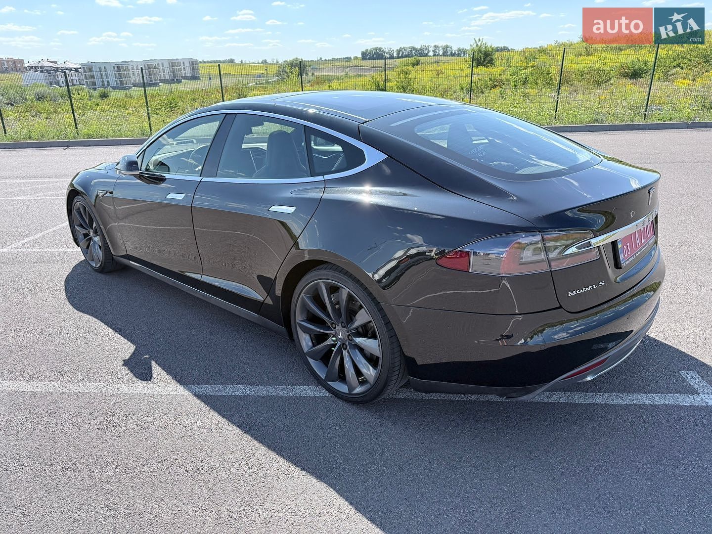 Tesla Model S 2015 VIN 5YJSA1H20FF098023 фото оголошення 13 з 42
