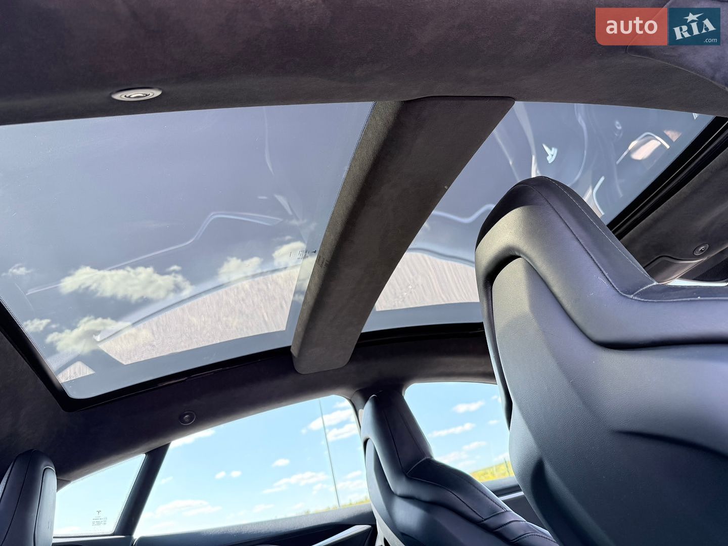 Tesla Model S 2015 VIN 5YJSA1H20FF098023 фото оголошення 23 з 42