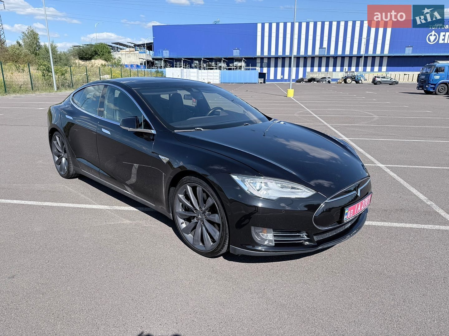 Tesla Model S 2015 VIN 5YJSA1H20FF098023 фото оголошення 34 з 42