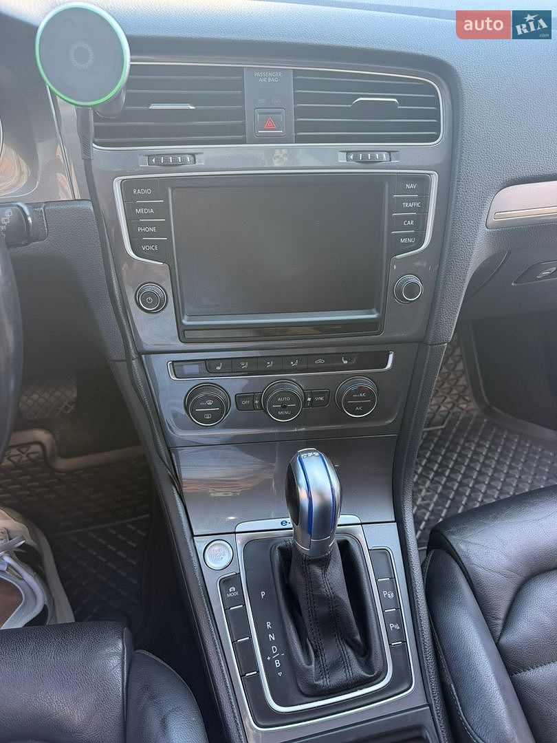 Volkswagen e-Golf 2015 VIN WVWZZZAUZFW910892 фото оголошення 11 з 29