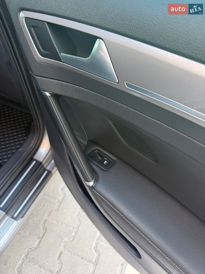 Volkswagen e-Golf 2015 VIN WVWZZZAUZFW910892 фото оголошення 14 з 29